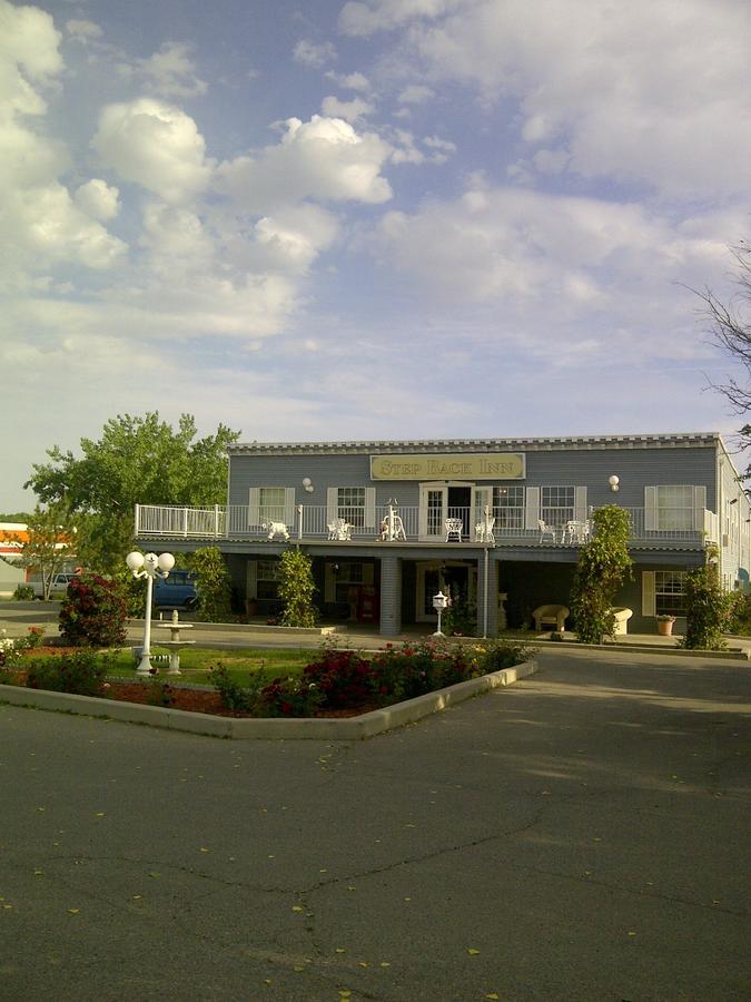 Step Back Inn Aztec Exterior photo